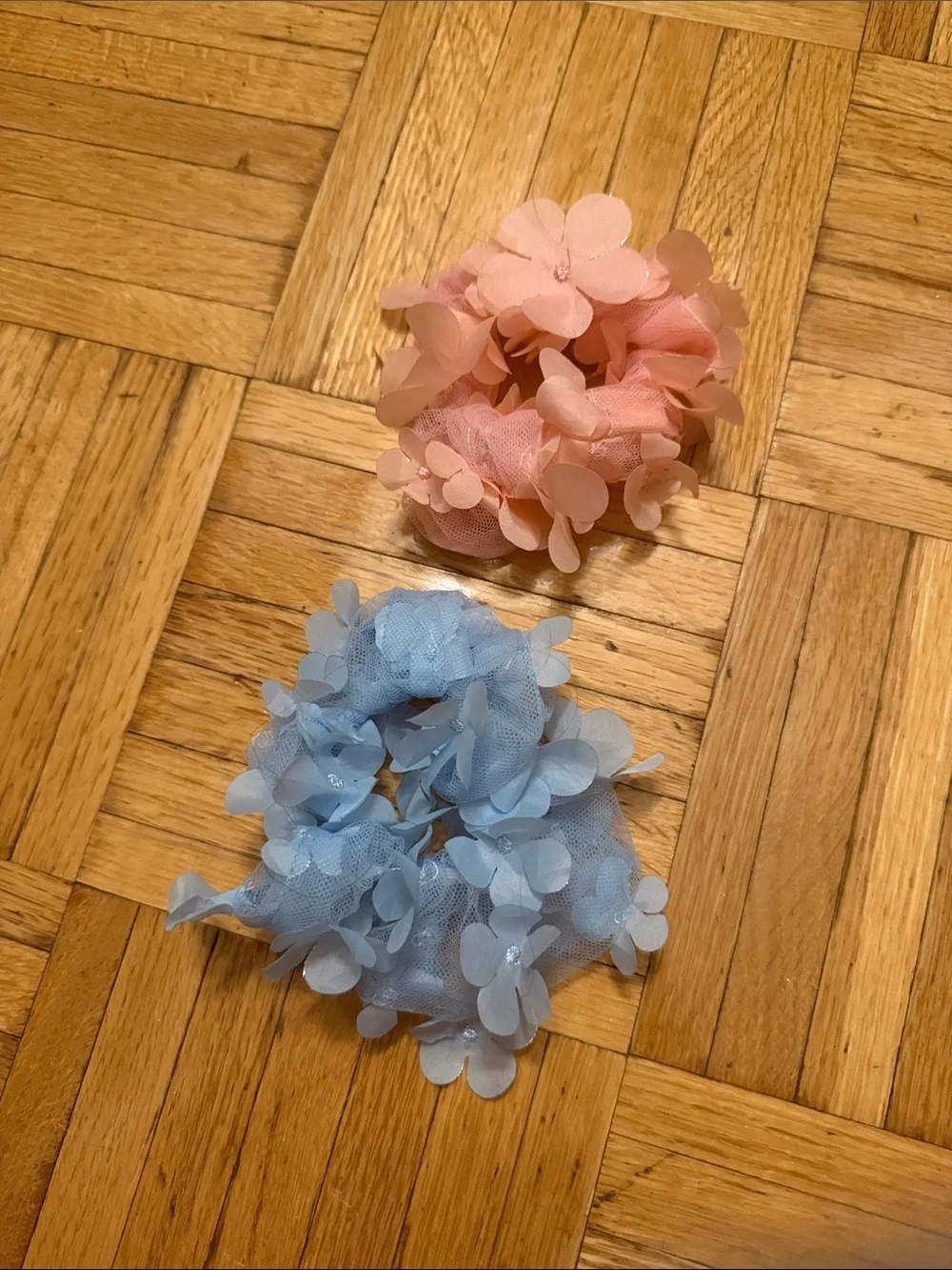 Floral Mesh Scrunchie Duo - Blue & Peach